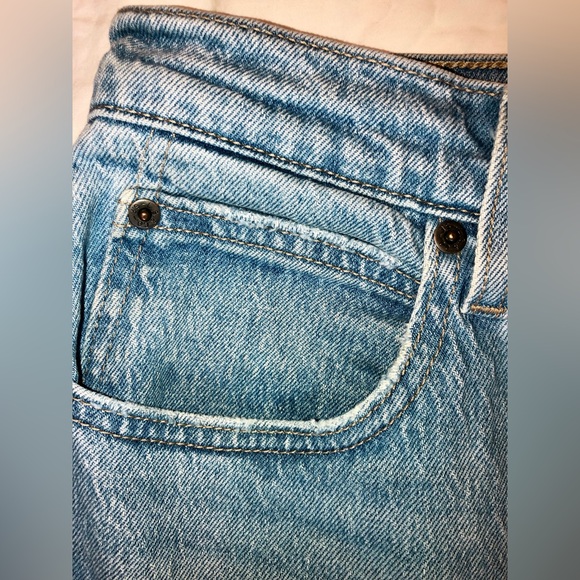 Levi’s Premium 70’s High Rise Straight Medium Wash Jeans - Picture 5 of 9